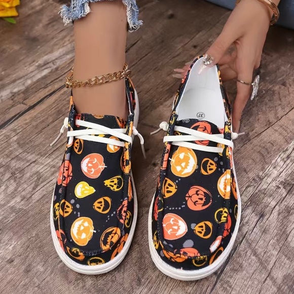 NIP Halloween shoes Pumpkins  size 10.5 comfortable perfect - trick or treating - Picture 5 of 15